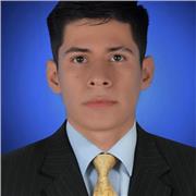 Profesor de matemáticas impartiendo clases hasta grado once